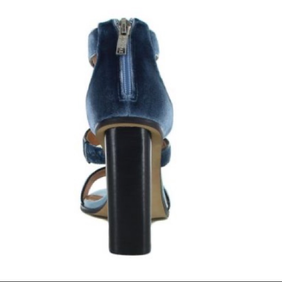 Alisa Mae velvet heels - Picture 4 of 8